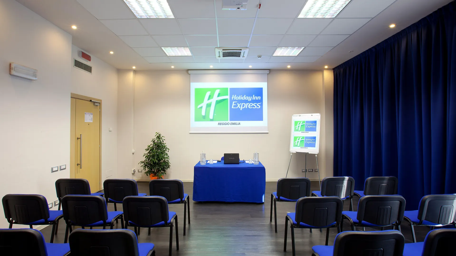 Holiday Inn Express Reggio Emilia By Ihg Hotel