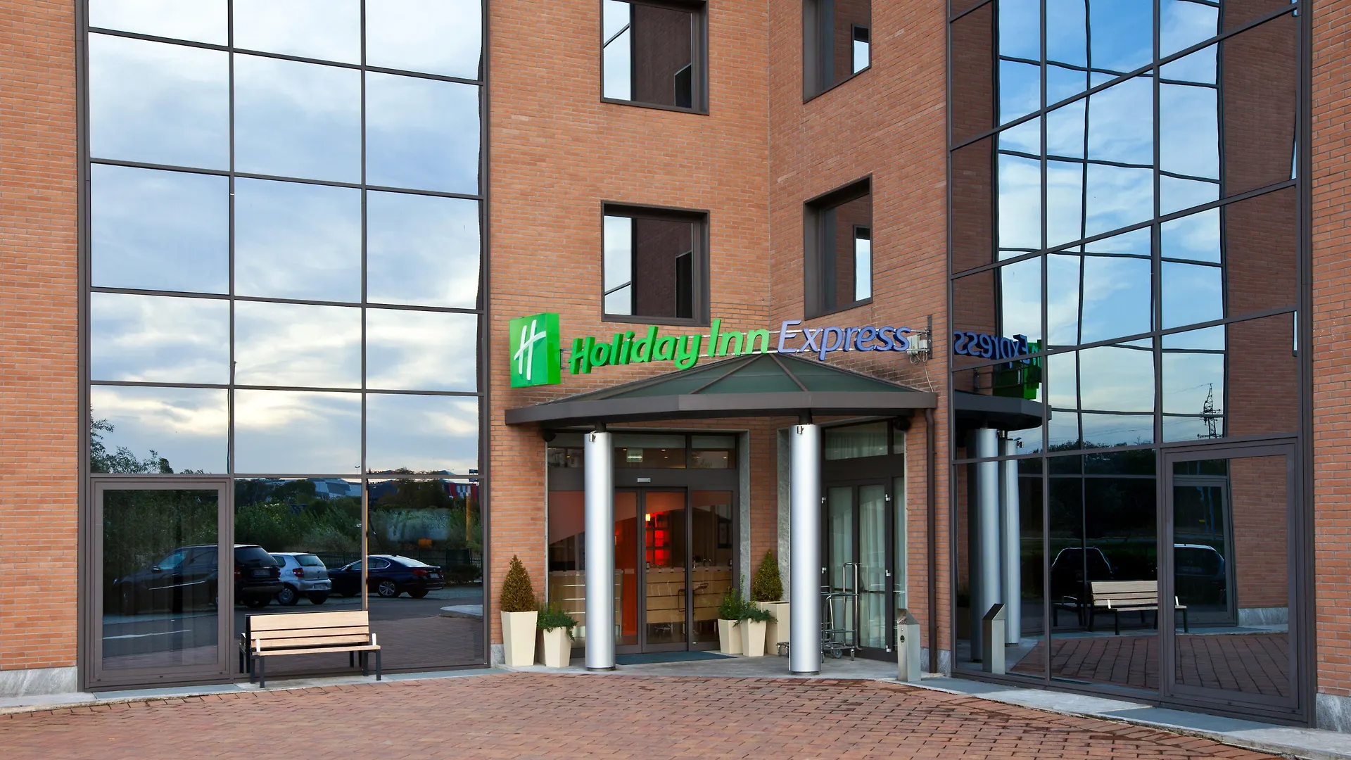 Holiday Inn Express Reggio Emilia By Ihg Hotel