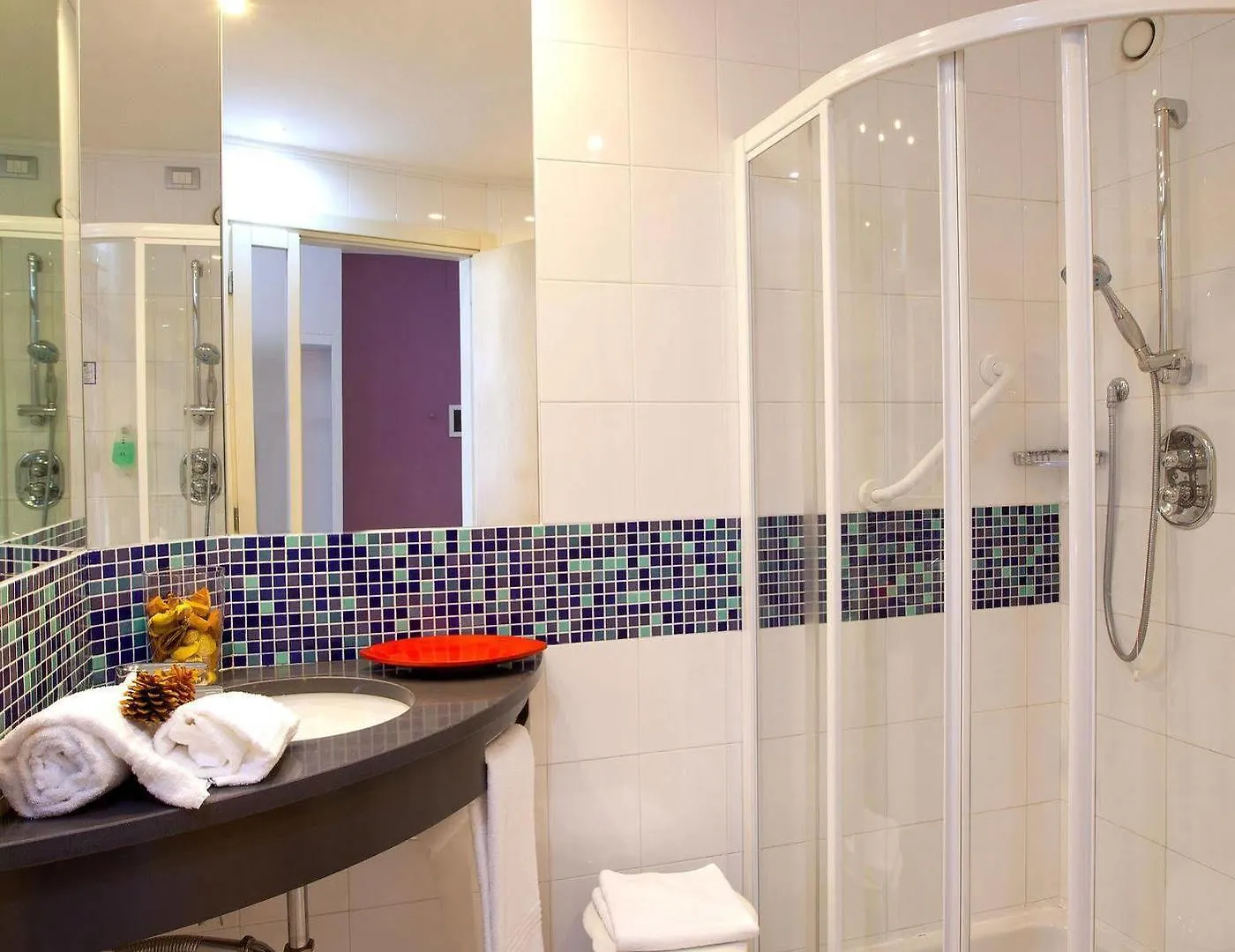Holiday Inn Express Reggio Emilia, an IHG Hotel 3*,  Italia